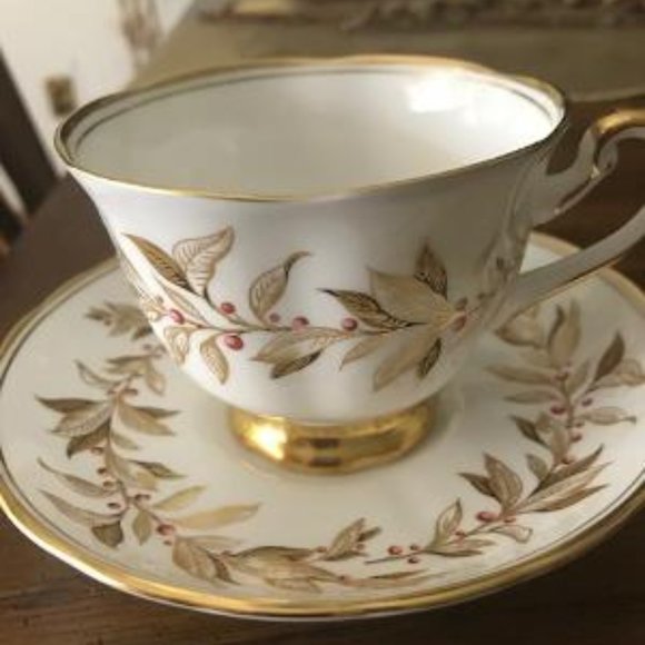 ROYAL CHELSEA Other - ROYAL CHELSEA ALMOND WILLOW TEACUP & SAUCER - EXC